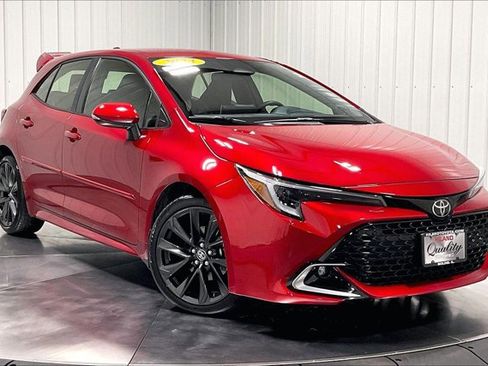 Used 2023 Toyota Corolla XSE image 3