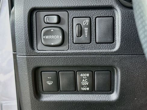 Used 2018 Toyota 4Runner SR5 RWD image 27