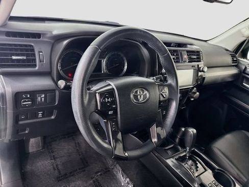 Used 2015 Toyota 4Runner Trail Premium AWD/4WD image 9