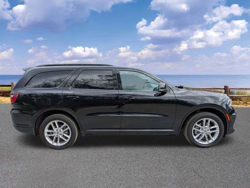 Certified 2024 Dodge Durango GT image 9