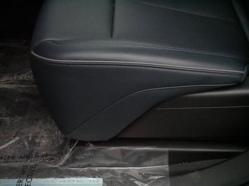 New 2025 Cadillac Escalade IQ Sport 2 w/ LPO, ONYX Package image 17