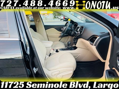 Used 2019 Jeep Cherokee Latitude w/ Popular Appearance Group AWD/4WD image 19