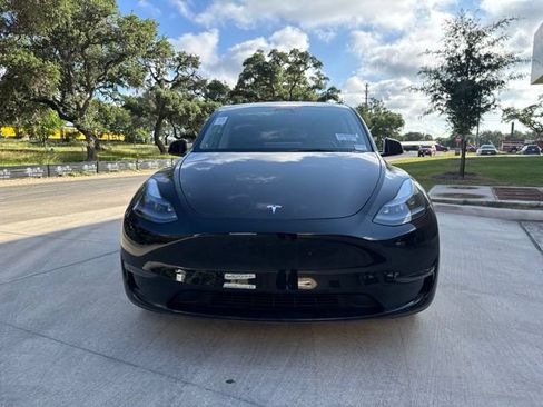 Used 2023 Tesla Model Y Long Range AWD/4WD image 7