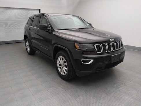 Used 2021 Jeep Grand Cherokee Laredo AWD/4WD image 13