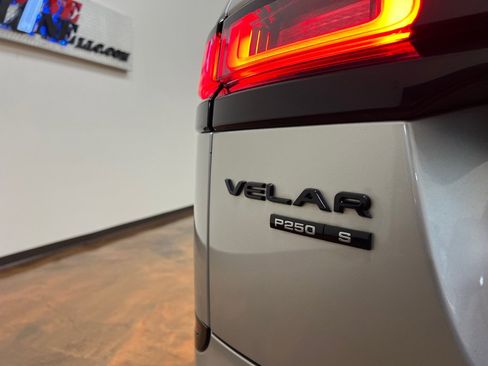 Used 2020 Land Rover Range Rover Velar R-Dynamic S image 48