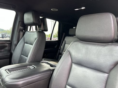 Used 2024 Chevrolet Tahoe Z71 w/ Luxury Package AWD/4WD image 23