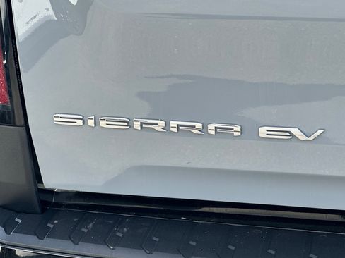Used 2026 GMC Sierra EV Elevation image 34