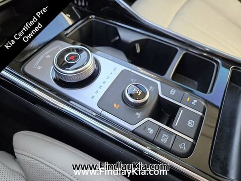 Certified 2023 Kia Sorento SX Prestige w/ Panoramic Sunroof Package image 26