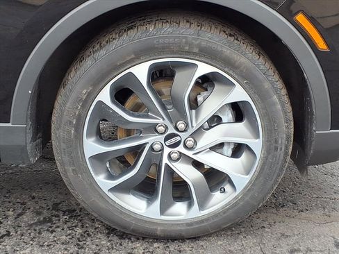 Certified 2022 Lincoln Nautilus Reserve image 9