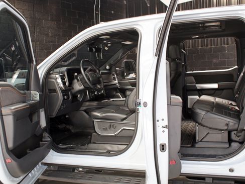 Used 2024 Ford F250 Platinum w/ Tremor Off-Road Package AWD/4WD image 35