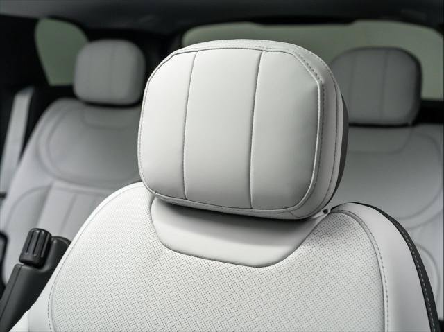 New 2027 Land Rover Range Rover Sport Battersea AWD/4WD image 15