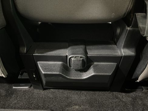 Used 2018 Ford F150 XLT w/ Equipment Group 302A Luxury AWD/4WD image 13
