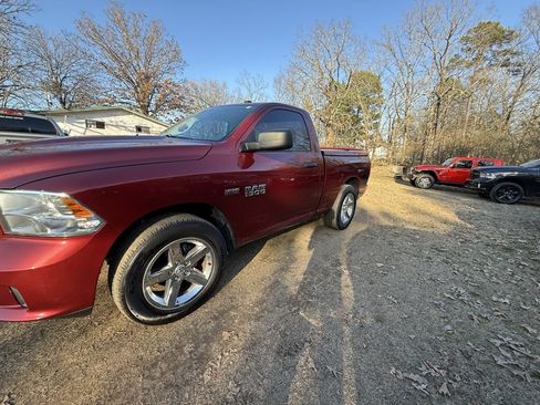 Used 2014 RAM 1500 Express image 2