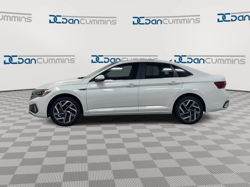 Used 2023 Volkswagen Jetta SEL FWD image 5