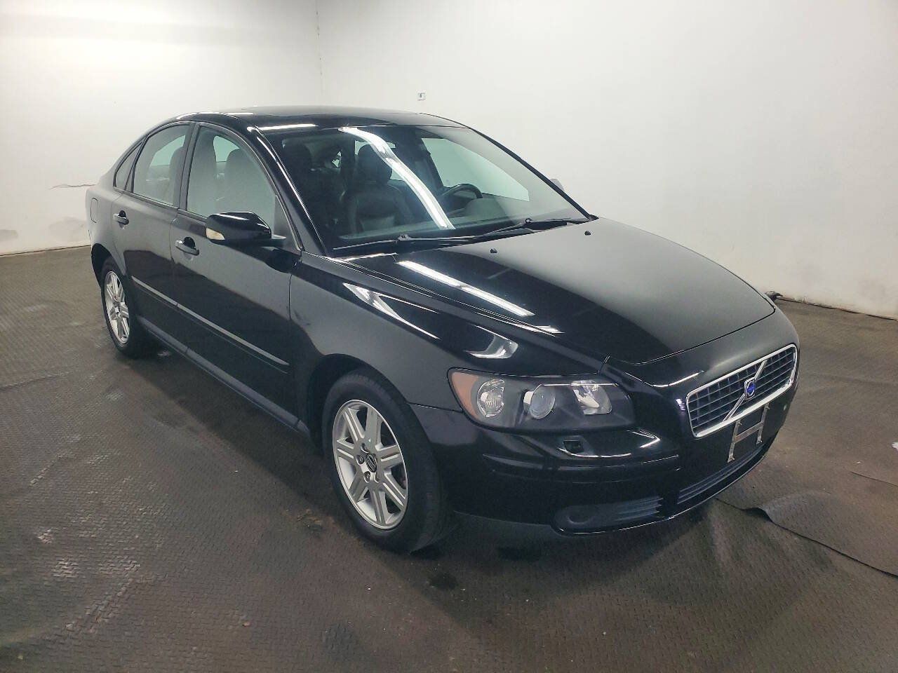 Used 2005 Volvo S40 T5 FWD image 3