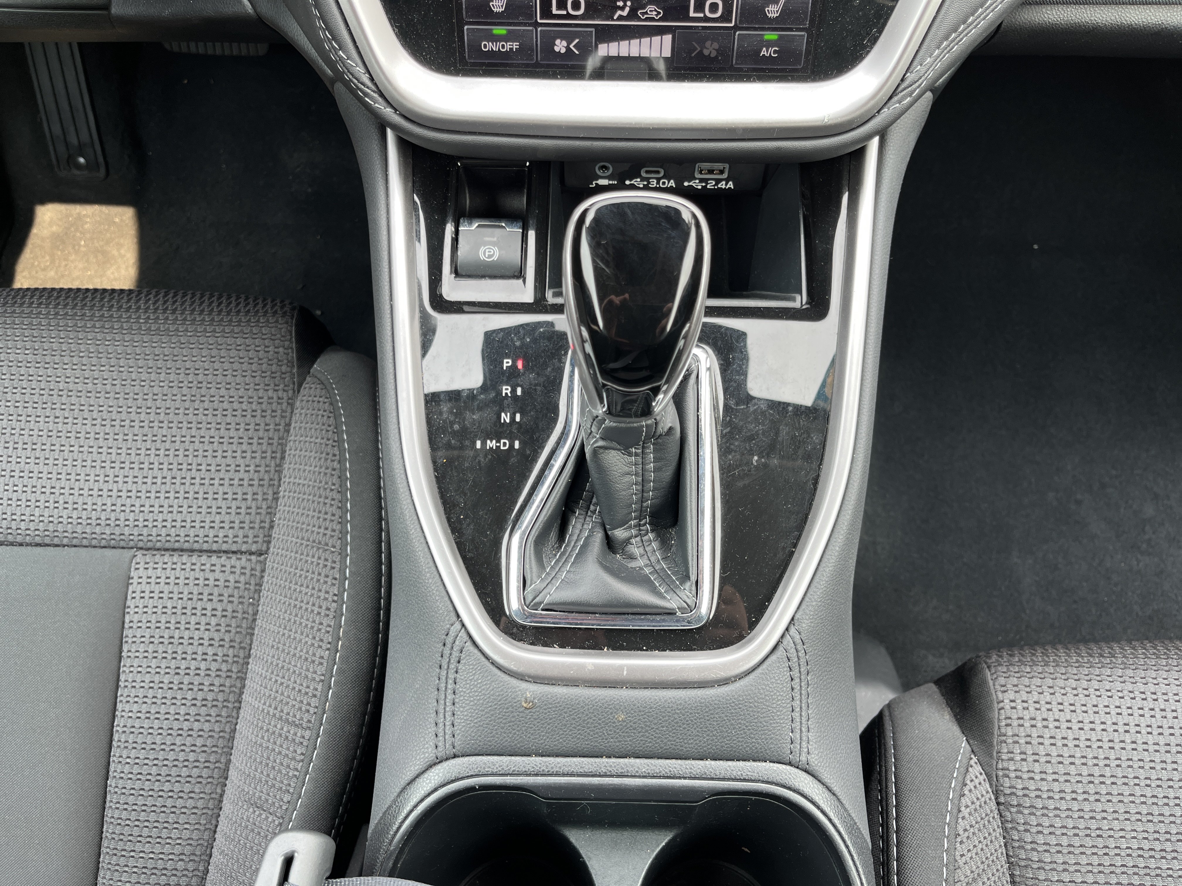Used 2025 Subaru Outback Premium AWD/4WD image 30