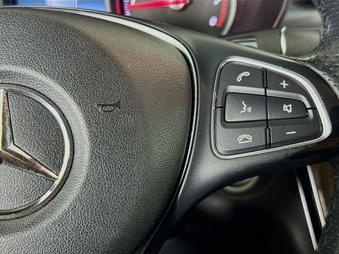 Used 2018 Mercedes-Benz GLC 300 image 14