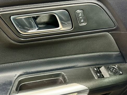 Used 2019 Ford Mustang GT image 19