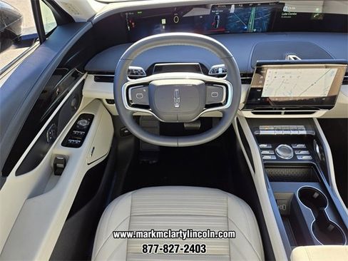 New 2026 Lincoln Nautilus Reserve w/ Jet Appearance Package image 9