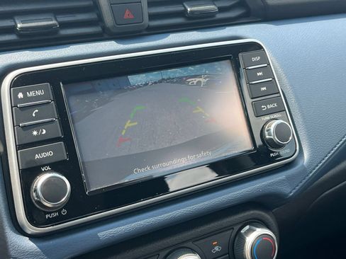 Used 2025 Nissan Versa SV FWD image 19