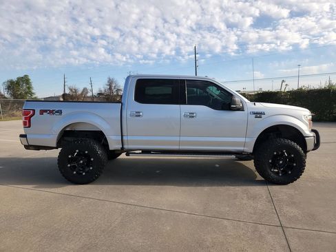 Used 2018 Ford F150 XLT w/ Equipment Group 302A Luxury image 16