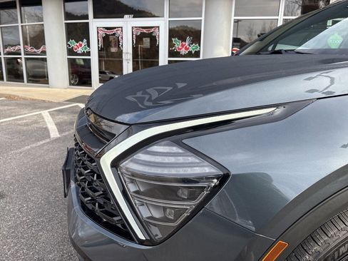 Used 2025 Kia Sportage X-Line image 8