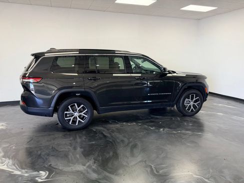 Used 2024 Jeep Grand Cherokee L Limited AWD/4WD image 24