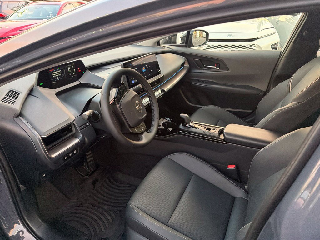 Certified 2026 Toyota Prius XLE FWD image 17