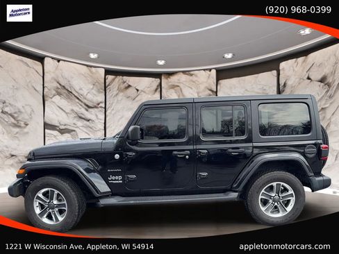 Used 2019 Jeep Wrangler Unlimited Sahara w/ Safety Group image 3