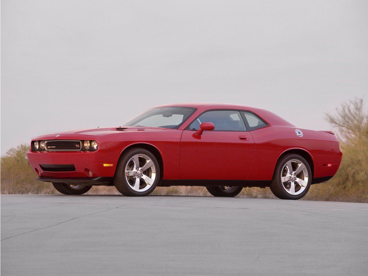 Used 2010 Dodge Challenger SE RWD image 1