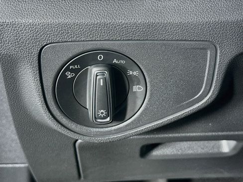 Used 2023 Volkswagen Atlas SE w/ Black Wheel Package FWD image 17