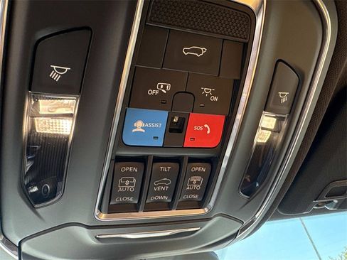 New 2025 Jeep Grand Cherokee Summit w/ Obsidian Package image 33