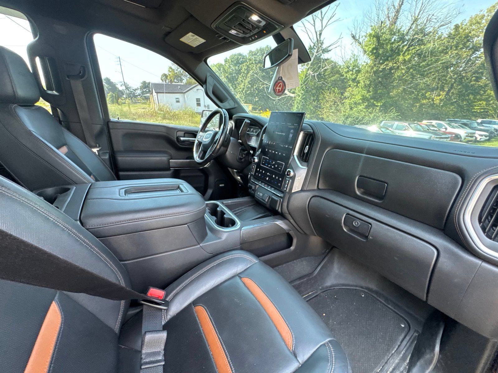 Used 2022 GMC Sierra 1500 AT4 w/ AT4 Preferred Package AWD/4WD image 32
