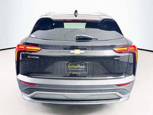 Used 2024 Chevrolet Blazer EV LT image 7