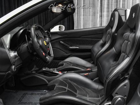 Used 2017 Ferrari 488 Spider image 10