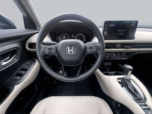 Used 2026 Honda HR-V LX image 6