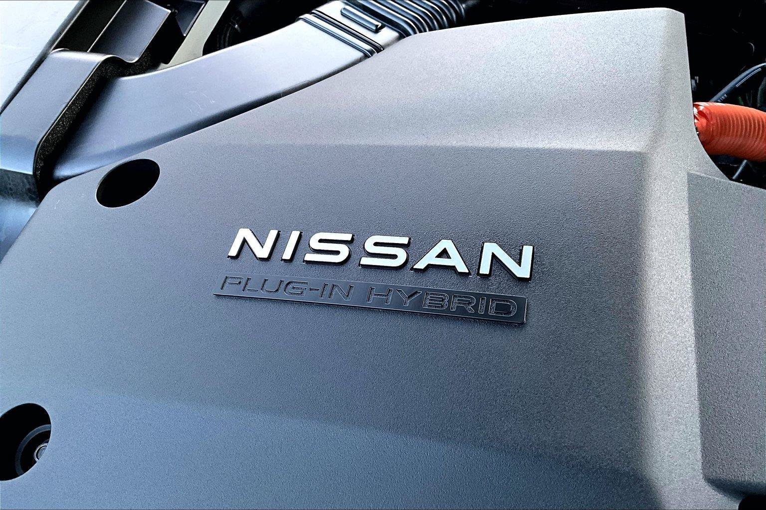Used 2026 Nissan Rogue Platinum w/ Family Package AWD/4WD image 33
