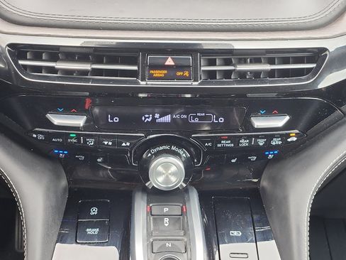 Used 2023 Acura MDX SH-AWD w/ Advance Package image 18