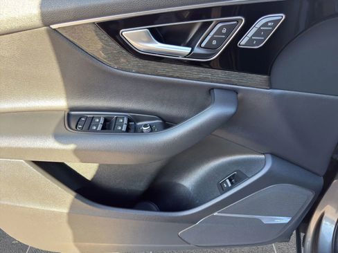 Used 2019 Audi Q7 3.0T Premium Plus w/ Premium Plus Package image 29