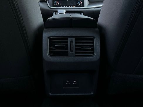 Used 2025 Nissan Rogue SV image 13