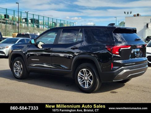 Used 2025 GMC Terrain Elevation image 3