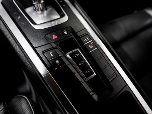 Used 2017 Porsche 911 Carrera S image 15