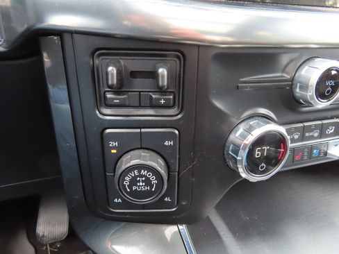 Used 2021 Ford F150 Lariat w/ Equipment Group 502A High AWD/4WD image 29