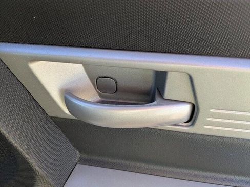 Used 2010 Chrysler Sebring Touring image 32