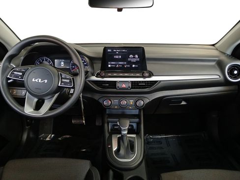 Used 2024 Kia Forte LXS w/ LXS Technology Package image 10