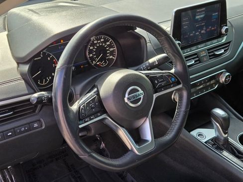 Used 2019 Nissan Altima 2.5 SV FWD image 22