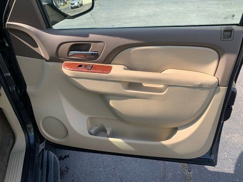 Used 2011 Chevrolet Avalanche LS RWD image 18