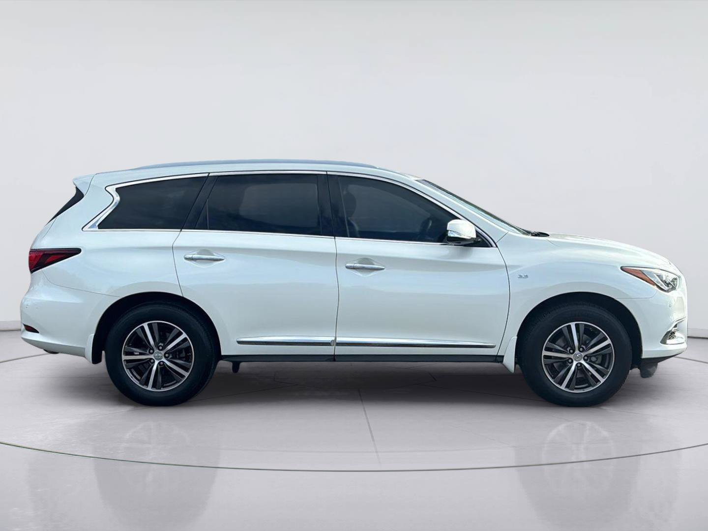 Used 2018 INFINITI QX60 FWD w/ Premium Plus Package image 6