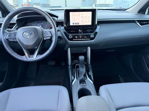 Used 2024 Toyota Corolla Cross AWD Hybrid image 9