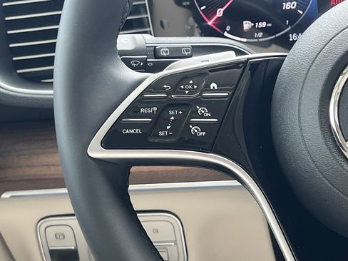 Certified 2025 Mercedes-Benz GLE 350 GLE 350 image 32